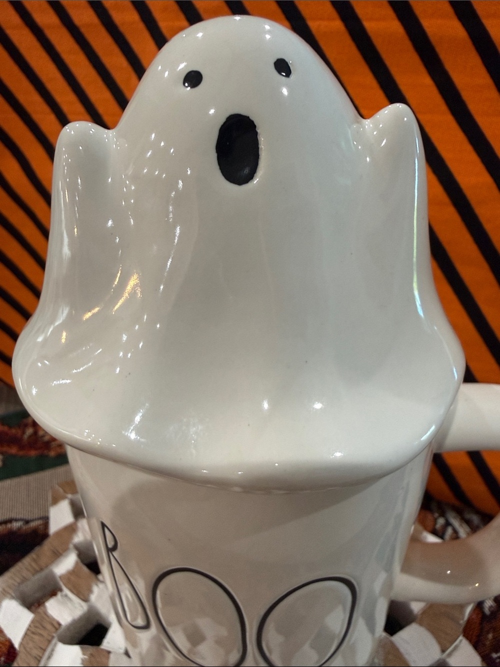 BRAND NEW RAE DUNN White Ceramic 'BOO' Mug with Ghost Lid NWT - Picture 3 of 11